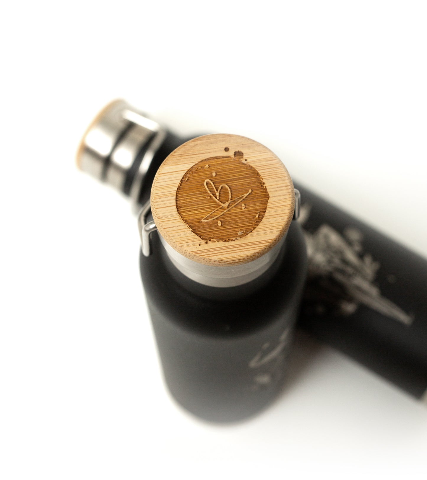 Charlie Bottle - Black / Engraved
