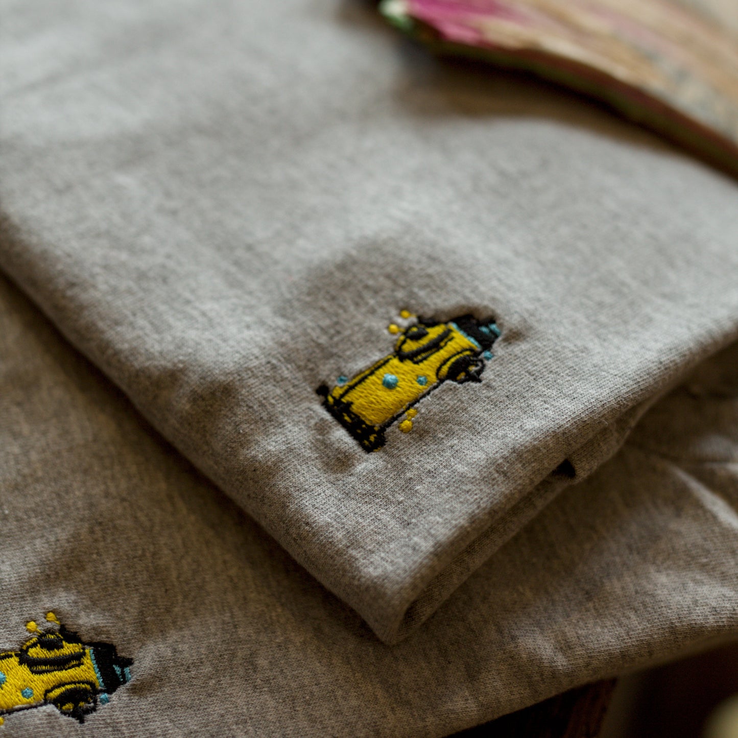 Hydrant Embroidery T Shirt - Heather Grey