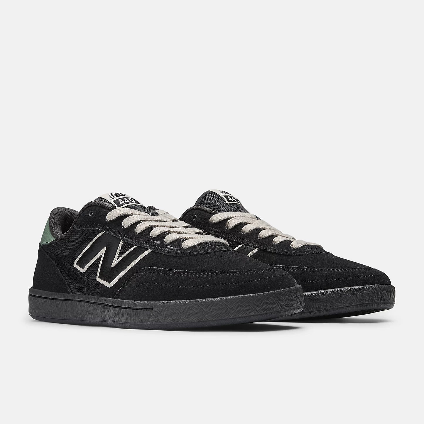 NB Numeric - 440 V2 - Black / White