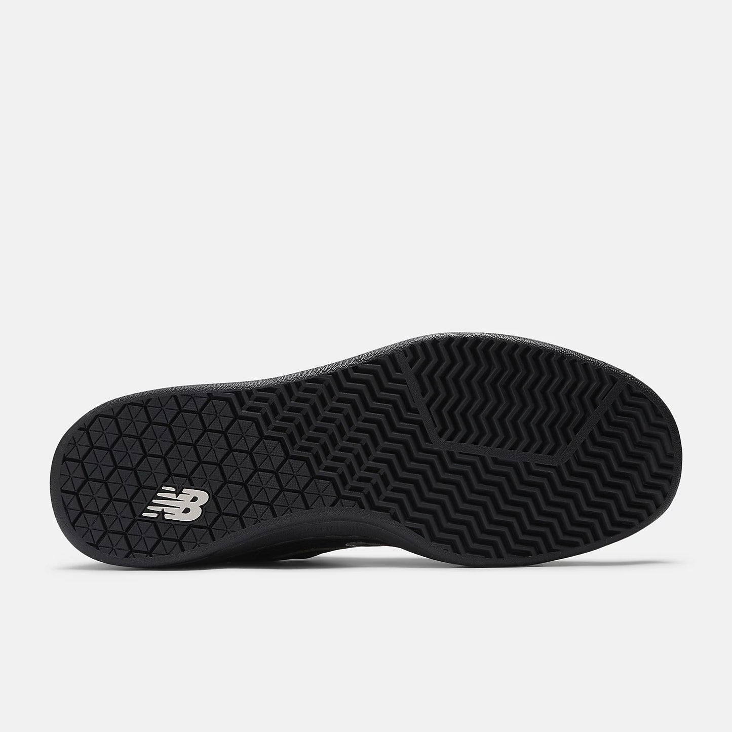 NB Numeric - 440 V2 - Black / White