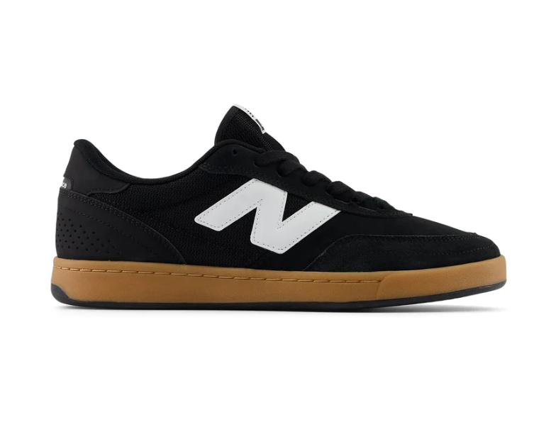 NB Numeric - 440 V2 - Black/White