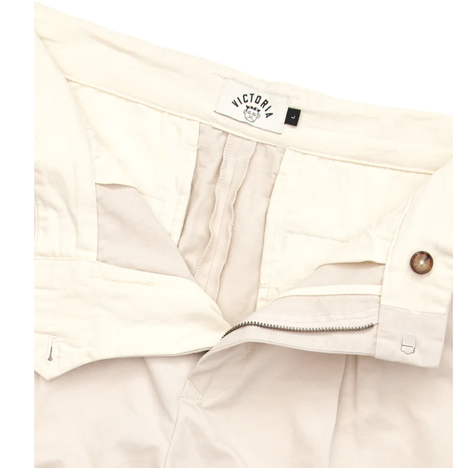 Victoria - Pleated Chinos - Natural