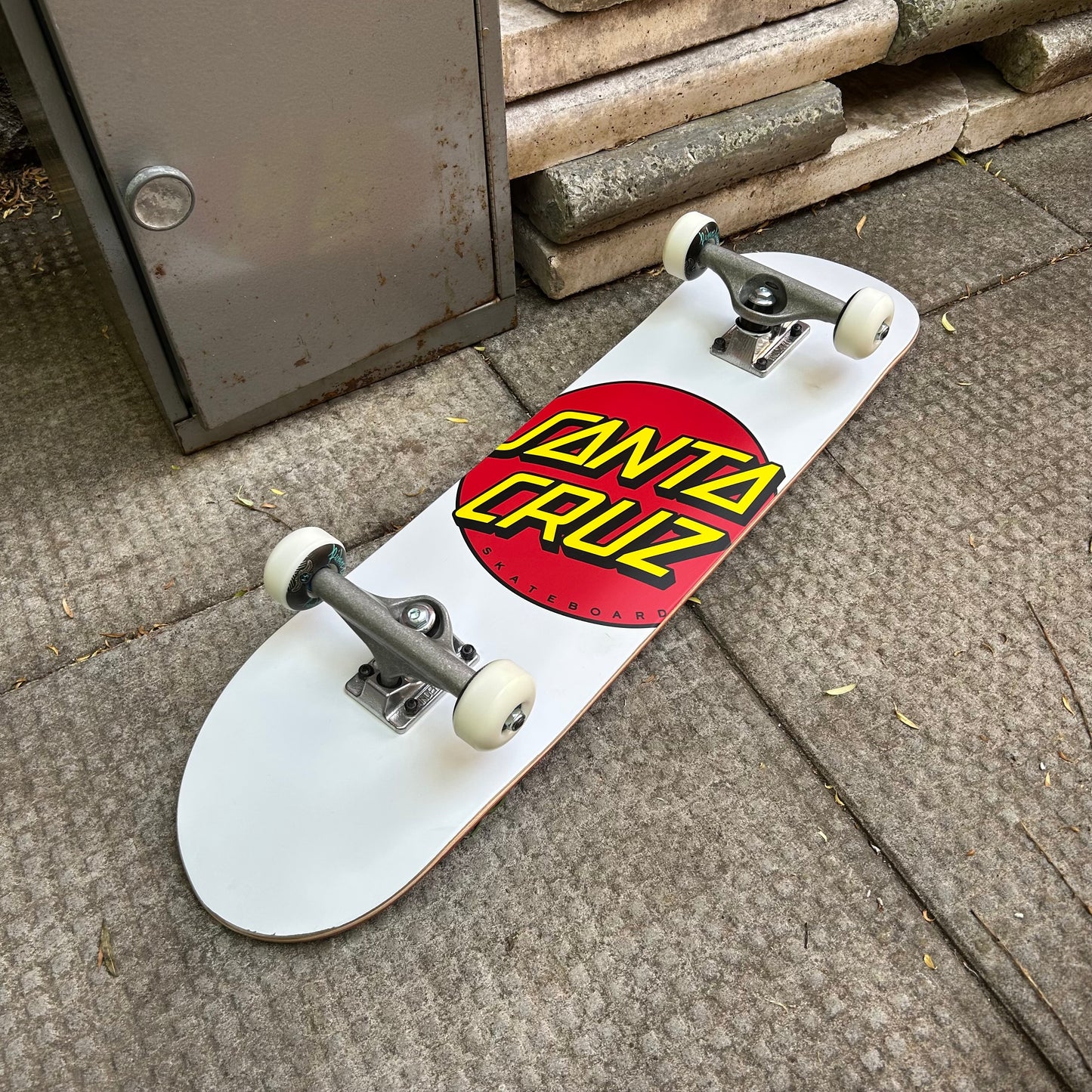 Next Step Complete - Santa Cruz Classic Dot, White - 8.0"
