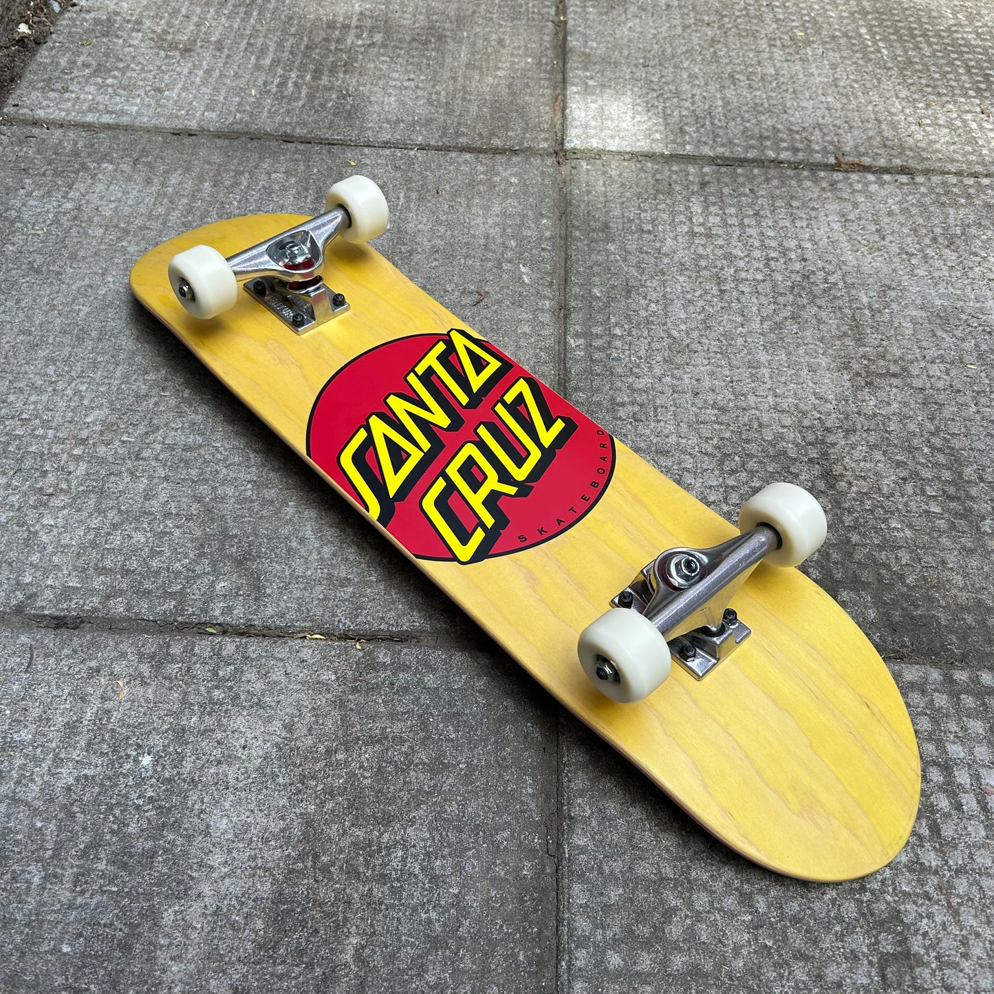 Next Step Complete - Santa Cruz Classic Dot, Yellow - 7.75"