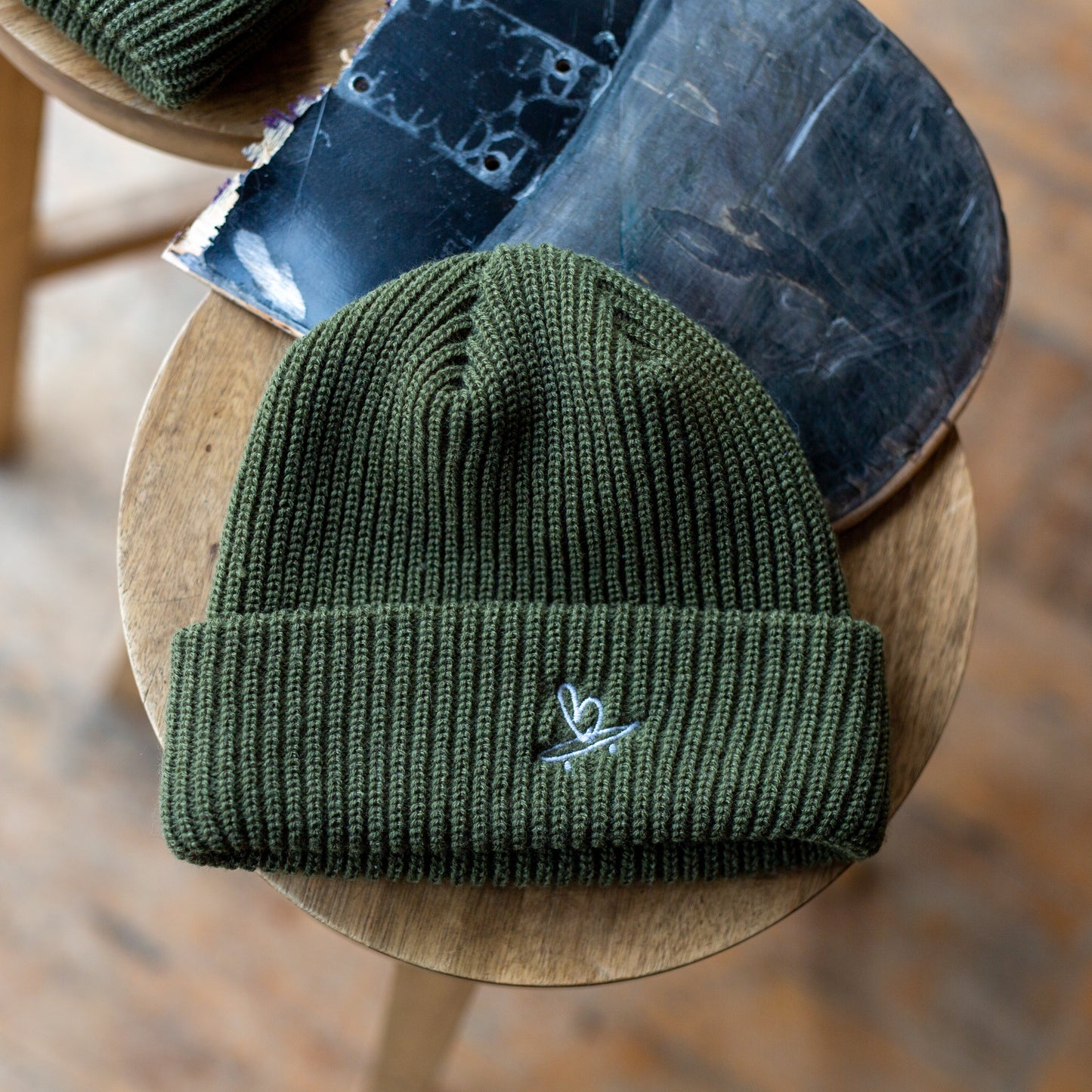Birling - Embroidered Beart Toque - Green