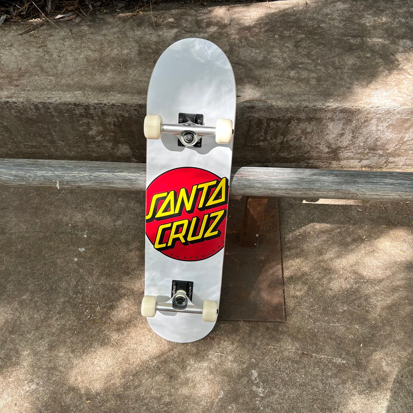 Starter Complete - Santa Cruz Classic Dot, White - 8"