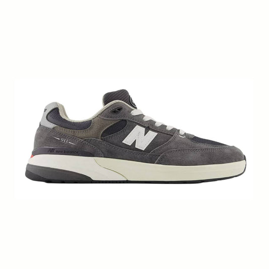 NB Numeric - 933 Reynolds - Grey / White