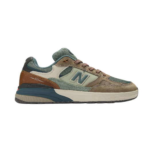 NB Numeric - 933 Reynolds - Brown / Green