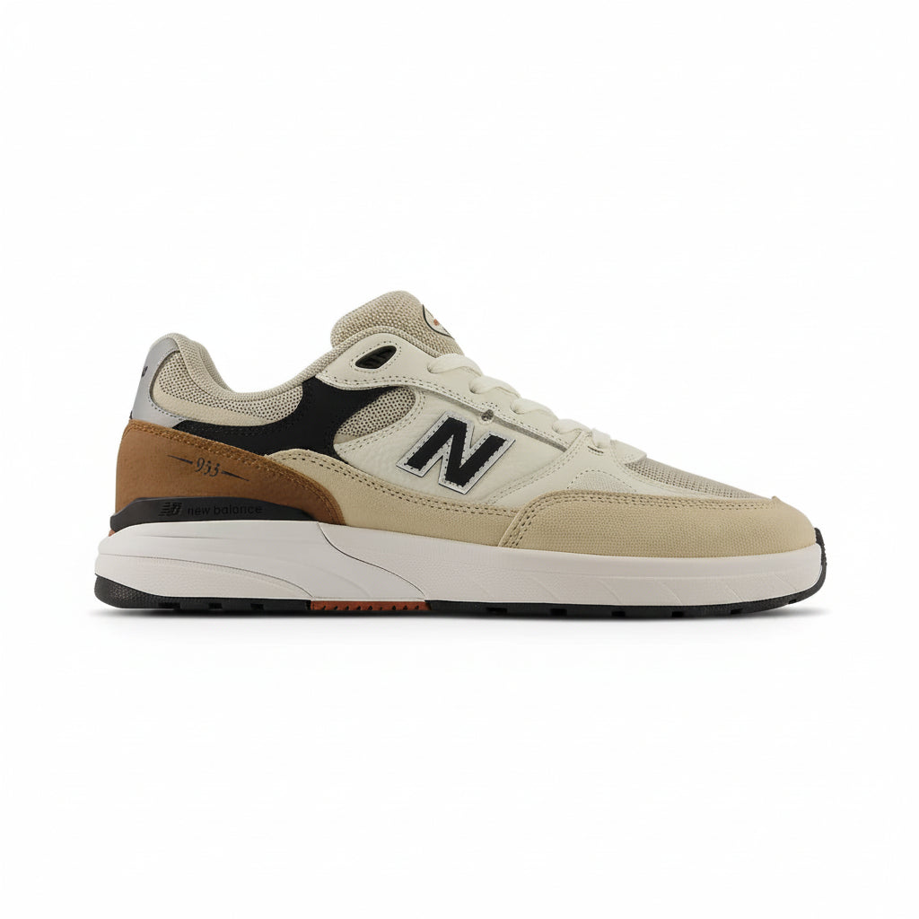 NB Numeric - 933 Reynolds - Brown / White