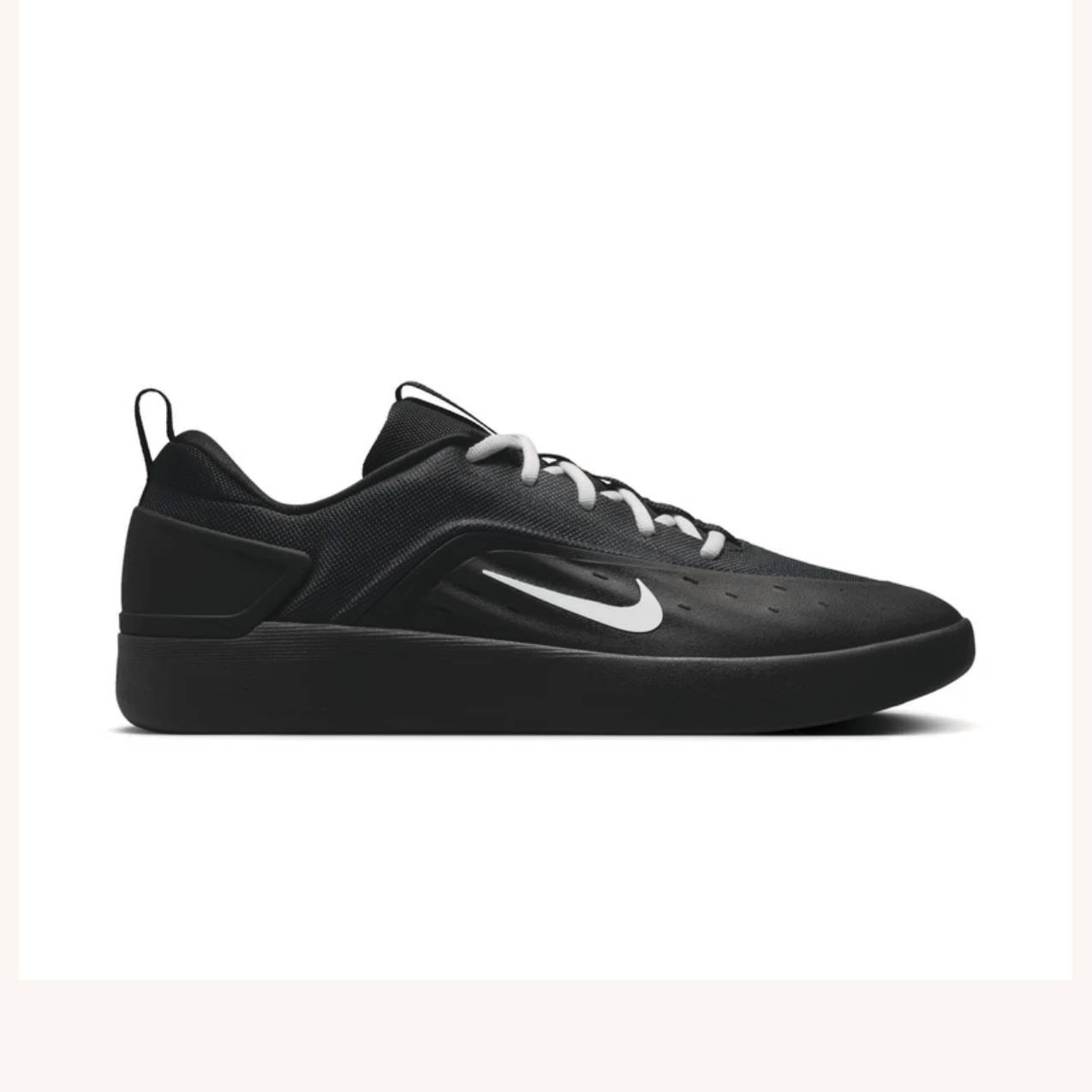 Nike SB - Nyjah 4s - Black / White