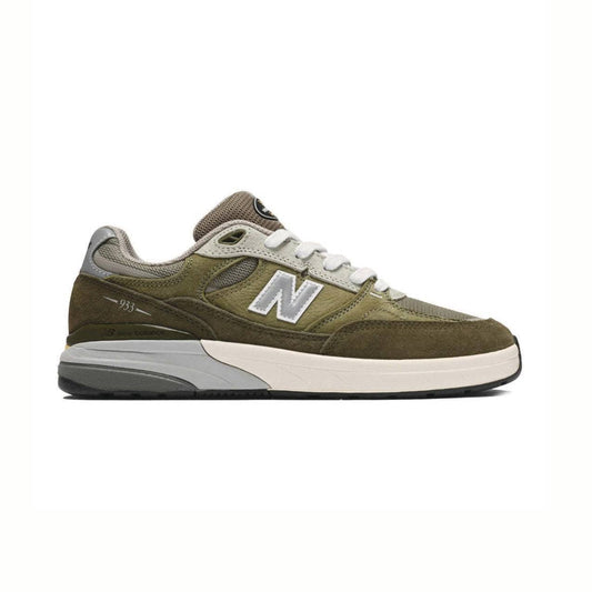 NB Numeric - 933 Reynolds - Green / Green
